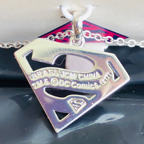 BNWT DC Comics ‘SUPERMAN’, .925 Sterling Silver Necklace - Picture 3 of 3